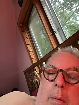 CharlieWeaver22 webcam