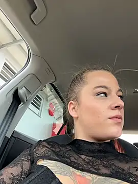 Luna_Lynn
