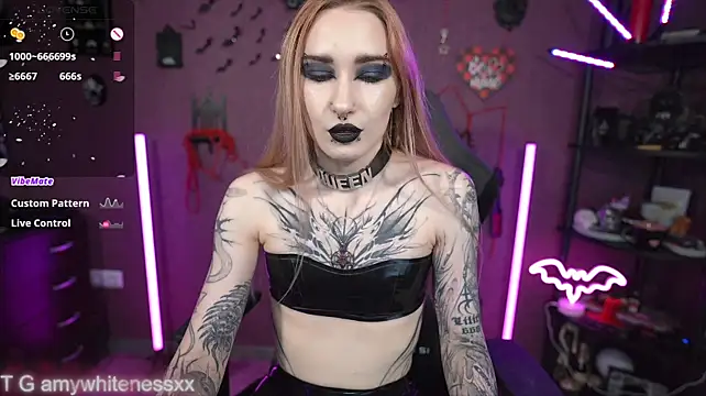 amywhitenessxx live cam on StripChat