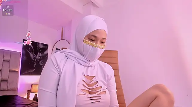 zuri_zayn webcam