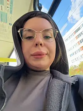 melimoon (F young) - lift up the top + pinch the nipples😈