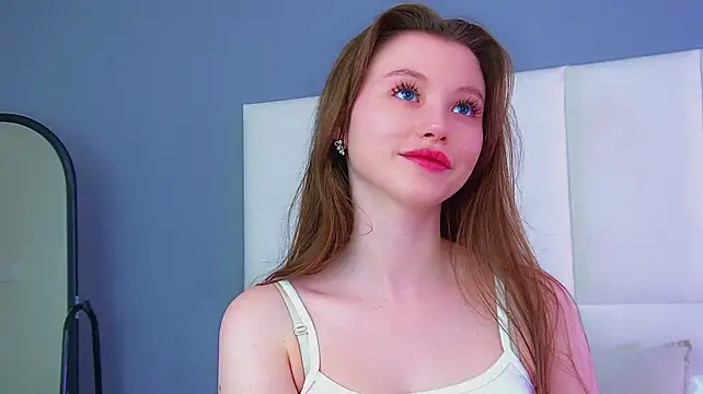 KeiraAsti webcam