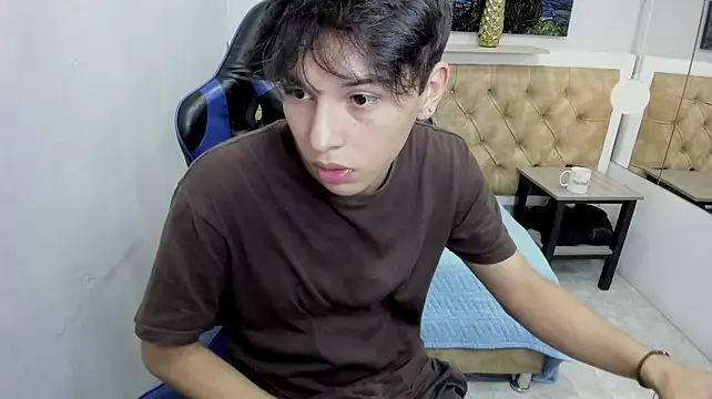 StiwenTwink live cam