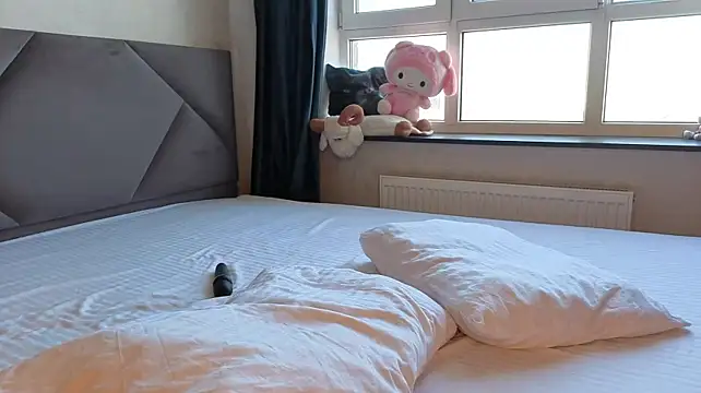 AutumnStella live cam on StripChat