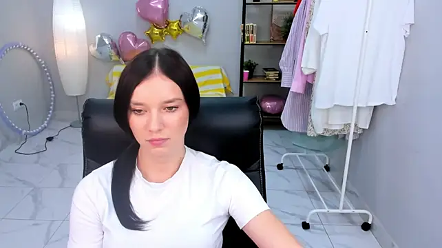 AlaiaTalbot live cam on StripChat