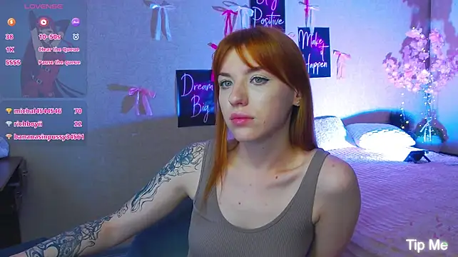 MeganNewCat webcam