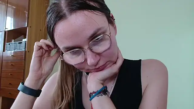 LooveELLYx webcam