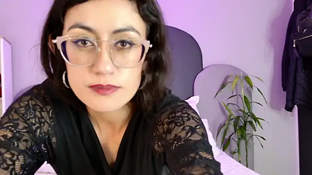 SophieGomez22 live cam preview