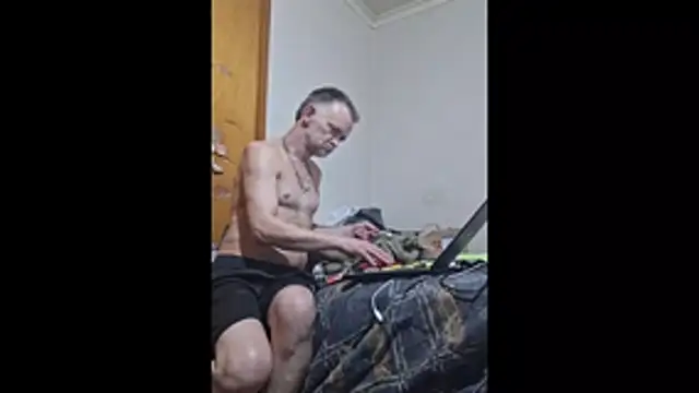 TooFknHorny7676@xh