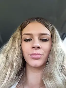 Love_Bri webcam