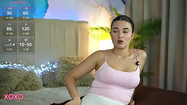 YourLolaBunny webcam