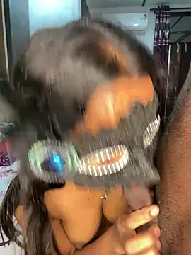 Too_yum_girl