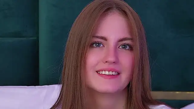 SofiaSarvains webcam