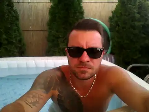 Kisbika1986 webcam