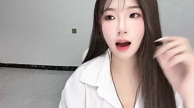Lucy_8858