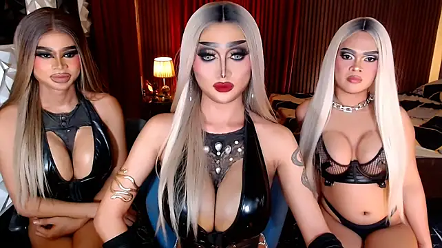 IndestructibleLily webcam