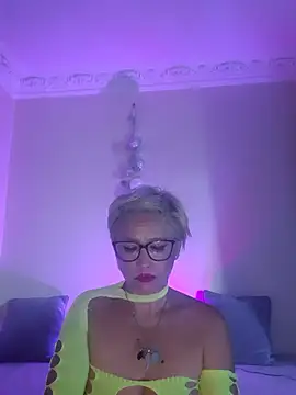 LunaBlaise 🐃 live sex chat