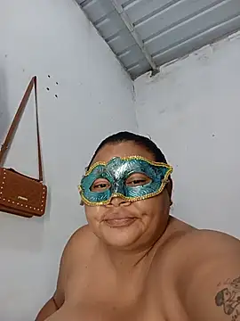 Lucky-hot-girls live cam preview