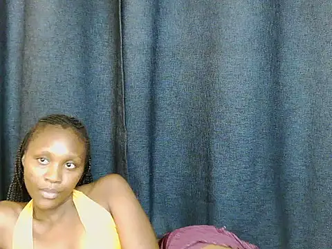 Zari_wet webcam