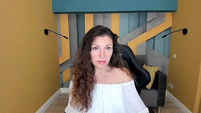 EllaLong webcam