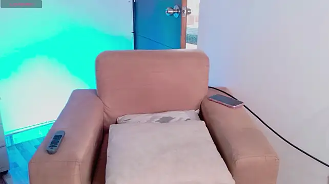 KiimBrooks live cam preview