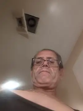 bobby69cock webcam