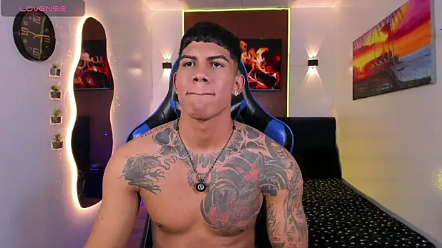 Damian_latinxxx live cam on StripChat