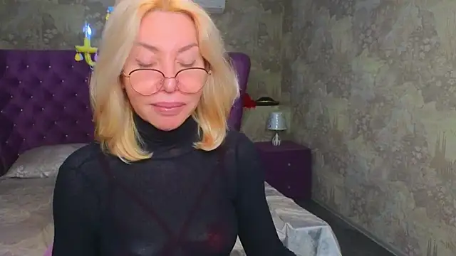 Wendy_Waves webcam