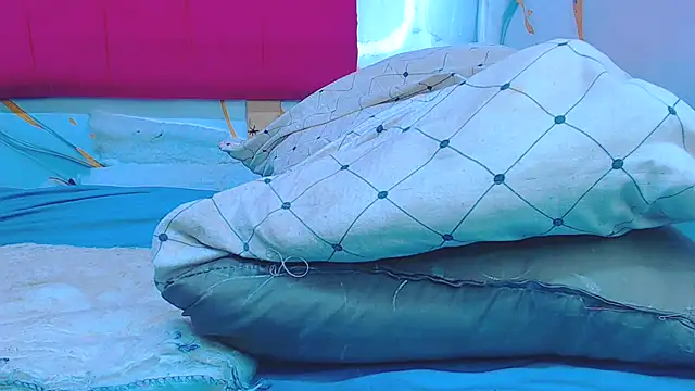 sexyellowalice (F young) - pls help me reach my goal