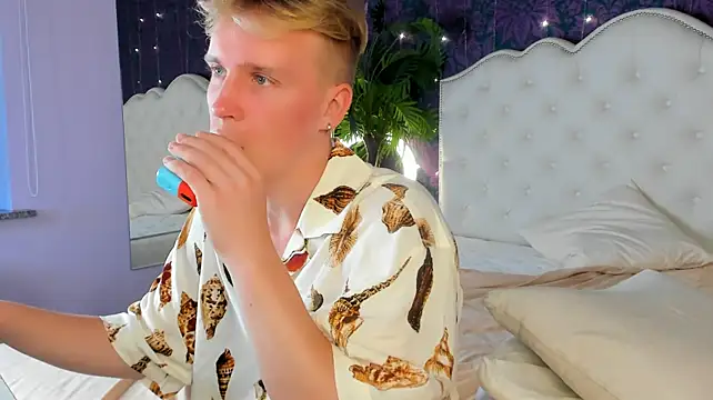 _alexhot_ (M young) - cum show