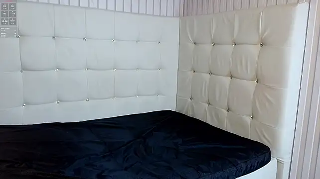 Noah_Sweet webcam
