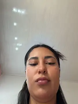 Mavi_pink webcam