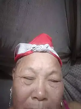 LoveMomy68 webcam
