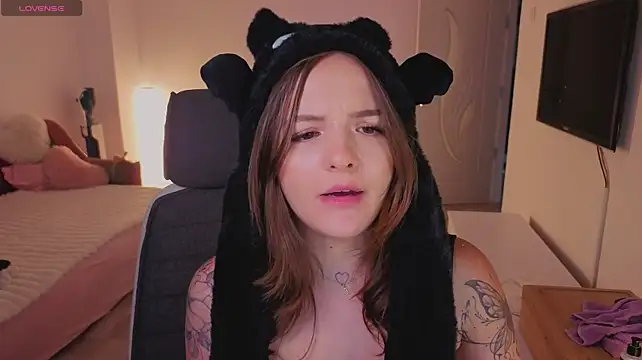 -Meowy- live cam preview