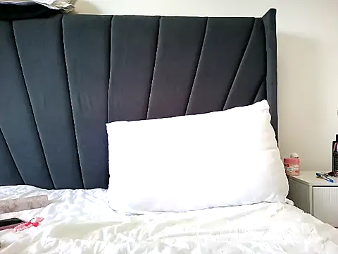 kinkydolll live cam preview