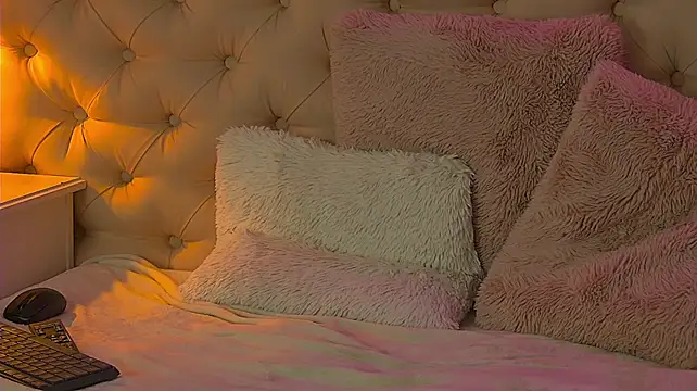 AnaisFoxxy live cam preview