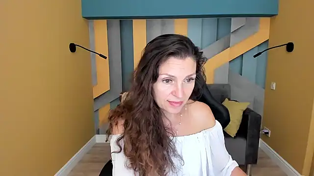 EllaLong webcam