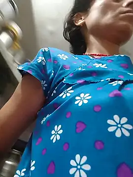 Sexy-Suhani2