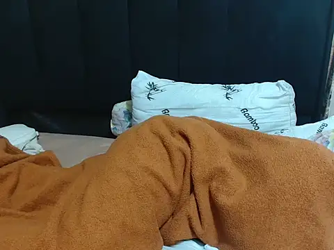 PlatinumBootyXXX live cam preview