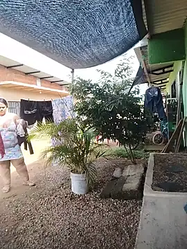 MiaBloom0 webcam