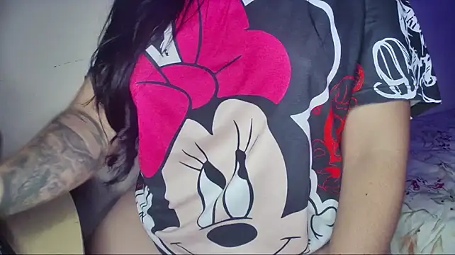 julypretty webcam
