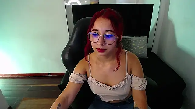 Lyrarose__ webcam