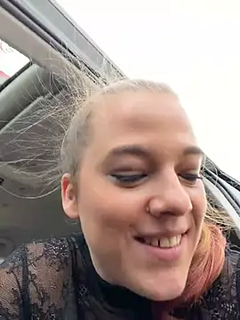 Luna_Lynn webcam