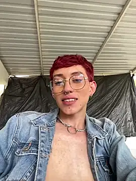 SweetDareX webcam