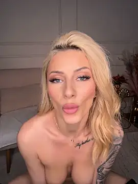 AngieShae webcam