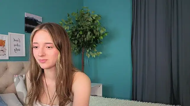 Emilia_R1y webcam