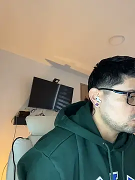 TroyeKnight webcam