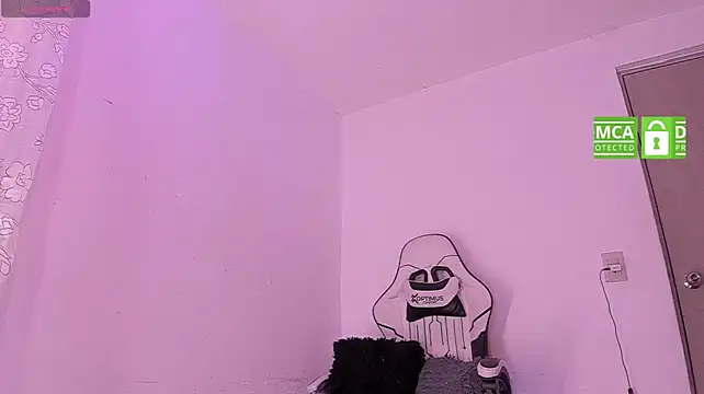 sarah_benjjaminn webcam