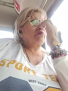 DirtyBIianca ✊ adult chat