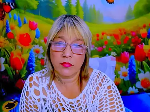indianroxy webcam